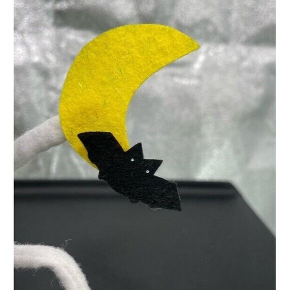 Annalee Halloween 2008 Flying Witch Mouse with Bat and Moon 6” 75th Anniversary - Picture 7 of 10